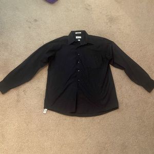VanHeusen Large Men Black Shirt